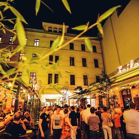 Apartment At Gozsdu Courtyard #Partyzone #Downtown #Freeparking Budapesta Exterior foto