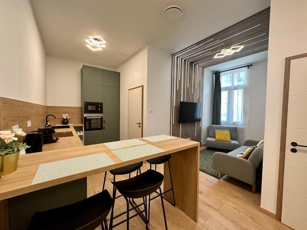 Apartment At Gozsdu Courtyard #Partyzone #Downtown #Freeparking Budapesta Exterior foto