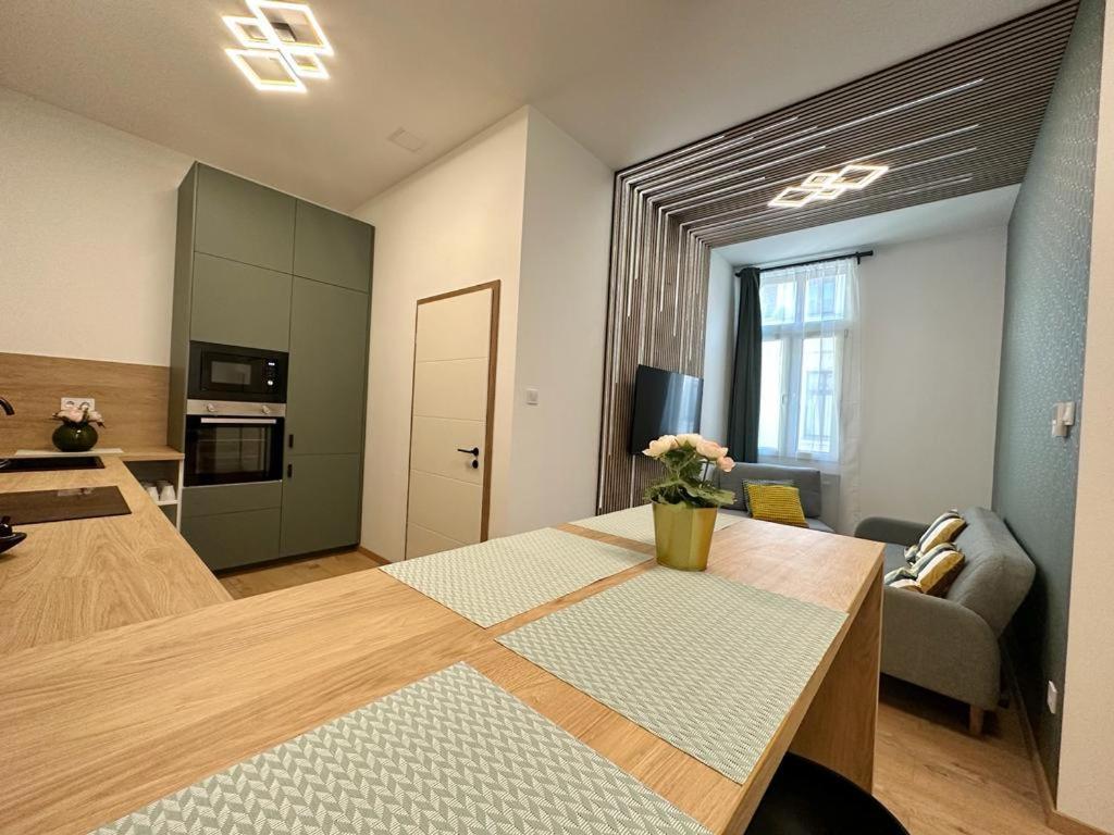 Apartment At Gozsdu Courtyard #Partyzone #Downtown #Freeparking Budapesta Exterior foto