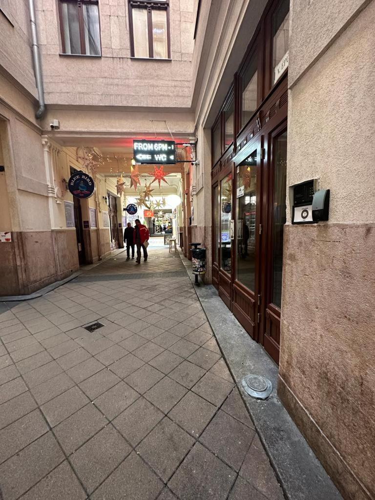 Apartment At Gozsdu Courtyard #Partyzone #Downtown #Freeparking Budapesta Exterior foto
