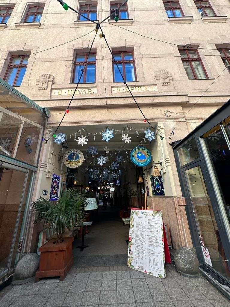 Apartment At Gozsdu Courtyard #Partyzone #Downtown #Freeparking Budapesta Exterior foto